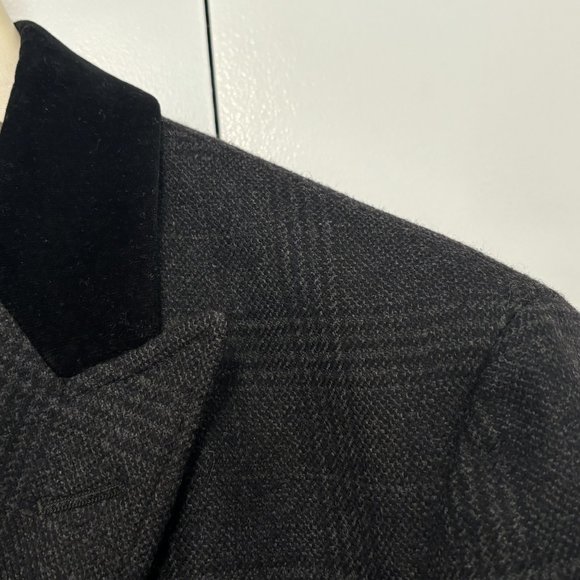 Brooks Brothers Grey Plaid Chesterfield Overcoat Topcoat, Wool, Velvet; M-L - Picture 15 of 16